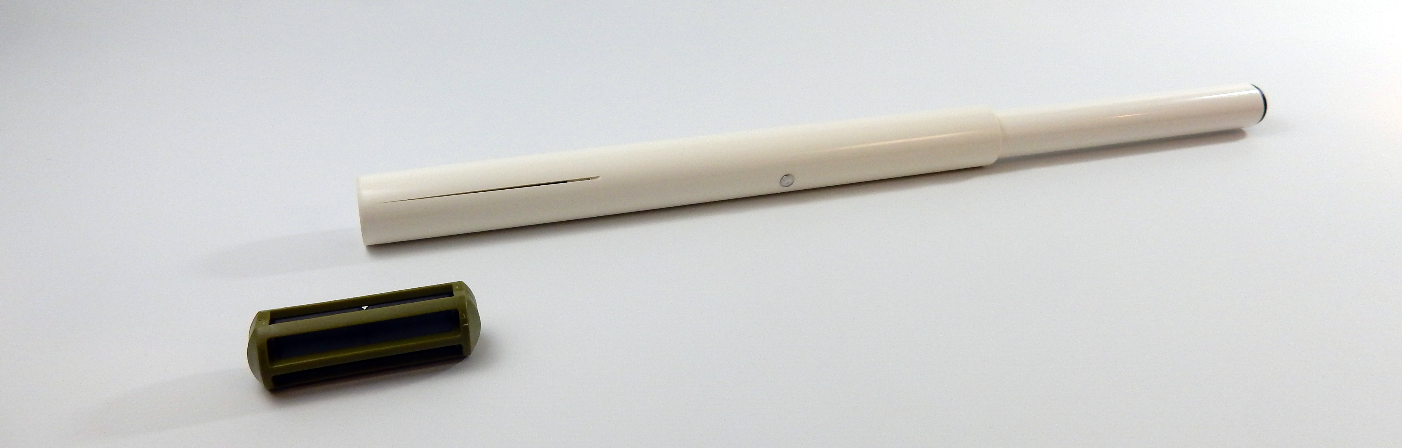 Pillenschieter / Magneetingever plastic 3cm Pillenschieter / Magneetingever plastic 3cm