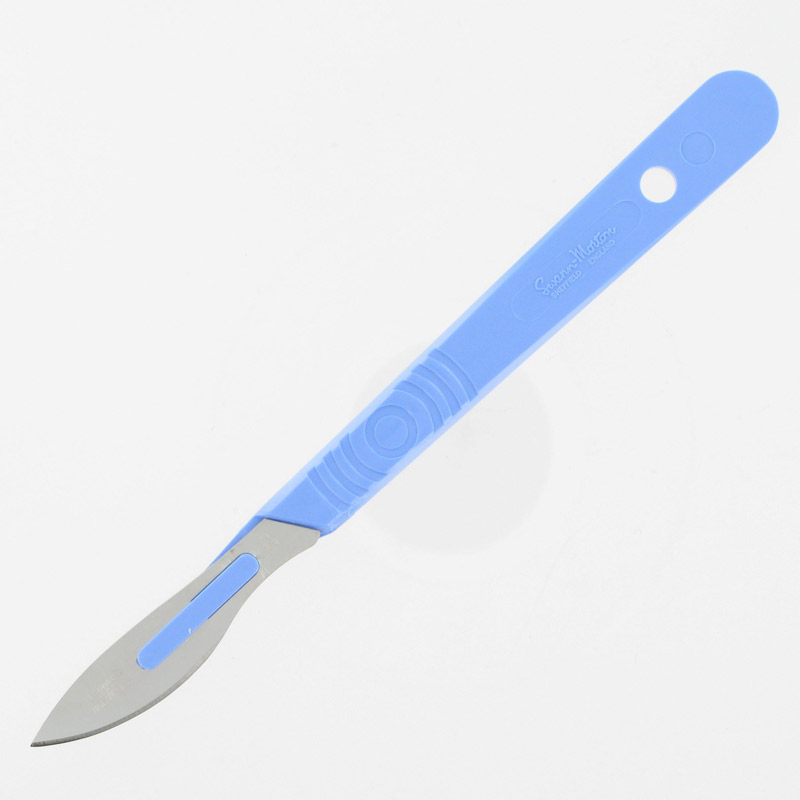 Scalpel wegwerp met heft no.24 10 stuks steriel verpakt